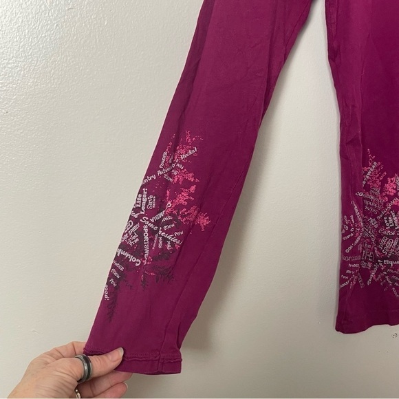 Columbia Long Sleeve T-Shirt – Snowflake Design Size: Medium - Picture 3 of 7